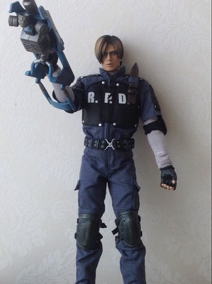 hot toys leon kennedy rpd